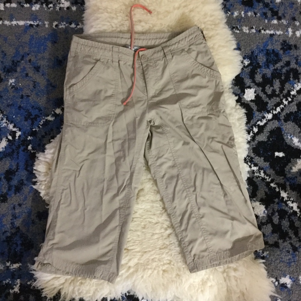 North Face hiking Capri 8 packable 💫